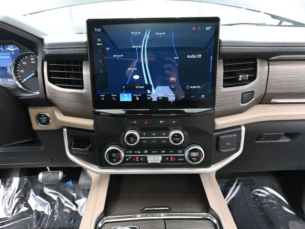 Used 2024 Ford Expedition Max Limited image 35