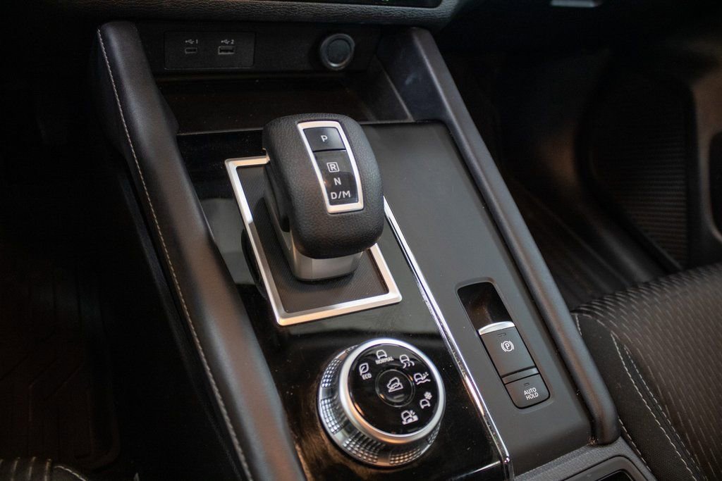 Used 2024 Mitsubishi Outlander ES image 6