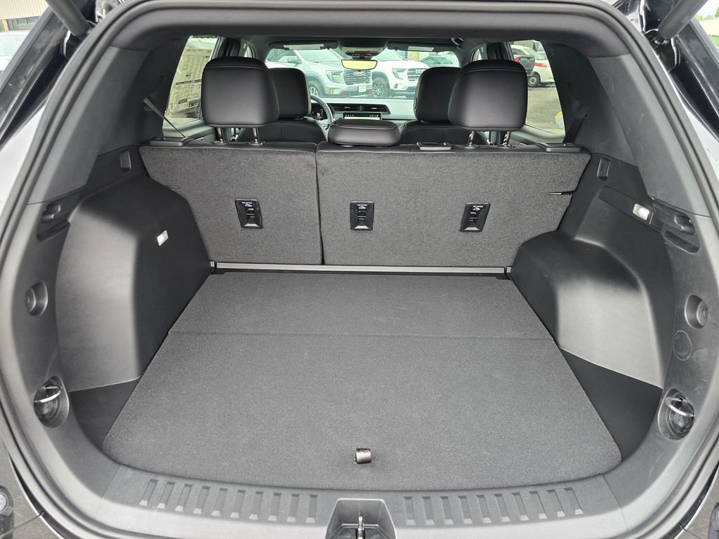 New 2026 GMC Terrain AT4 w/ Technology Package II AWD/4WD image 13