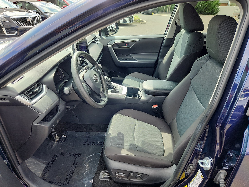 Certified 2025 Toyota RAV4 XLE FWD image 14