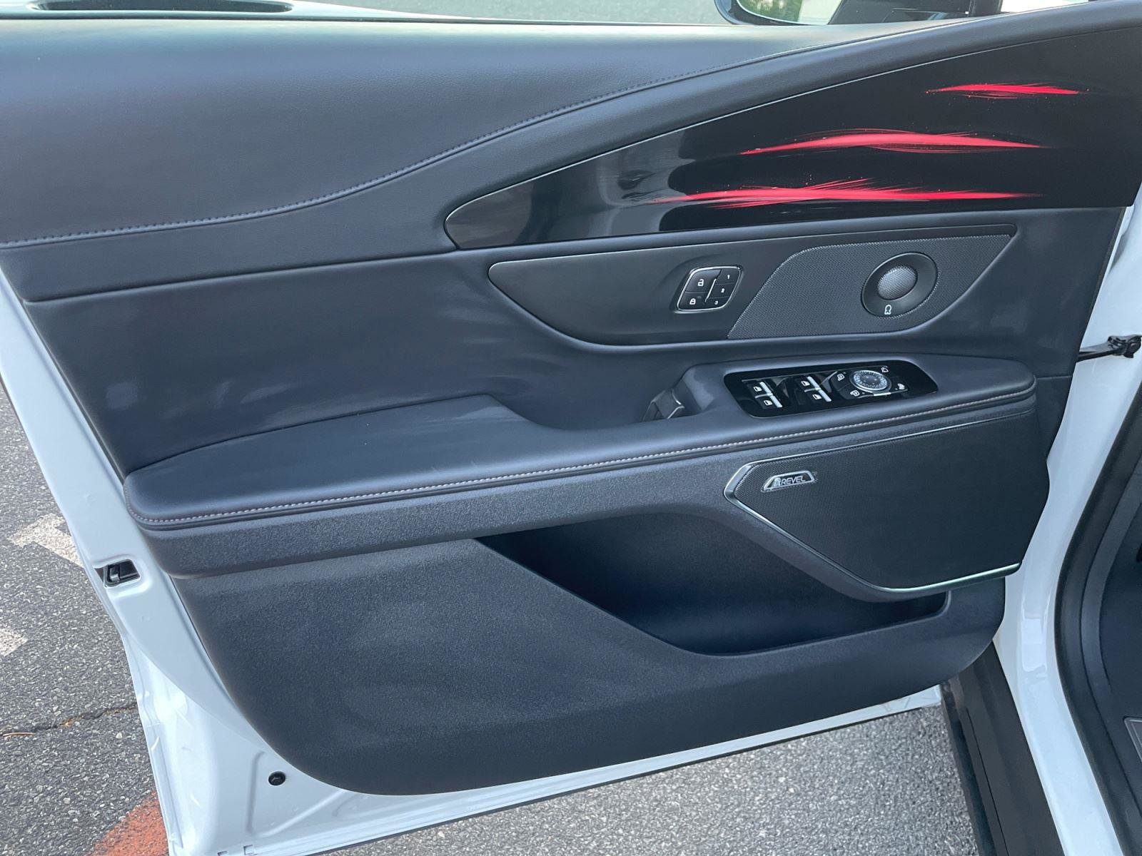 New 2026 Lincoln Nautilus Reserve AWD/4WD image 18