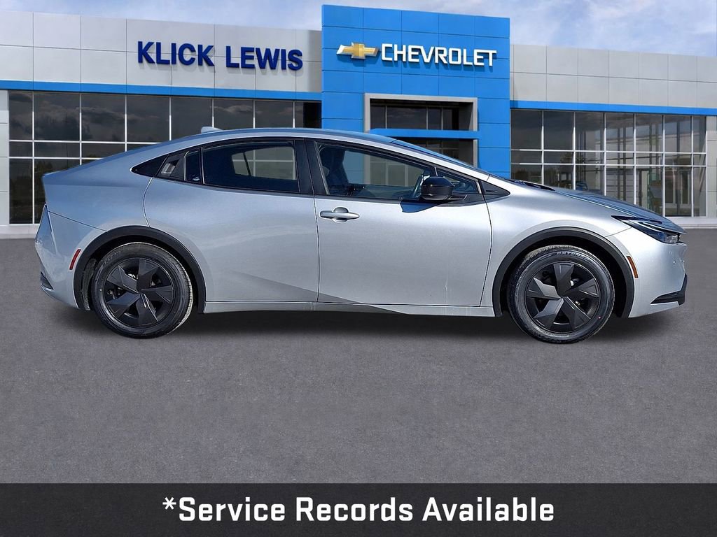 Used 2024 Toyota Prius LE image 8