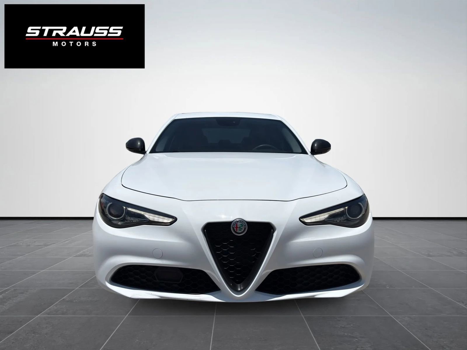 Used 2019 Alfa Romeo Giulia RWD image 3