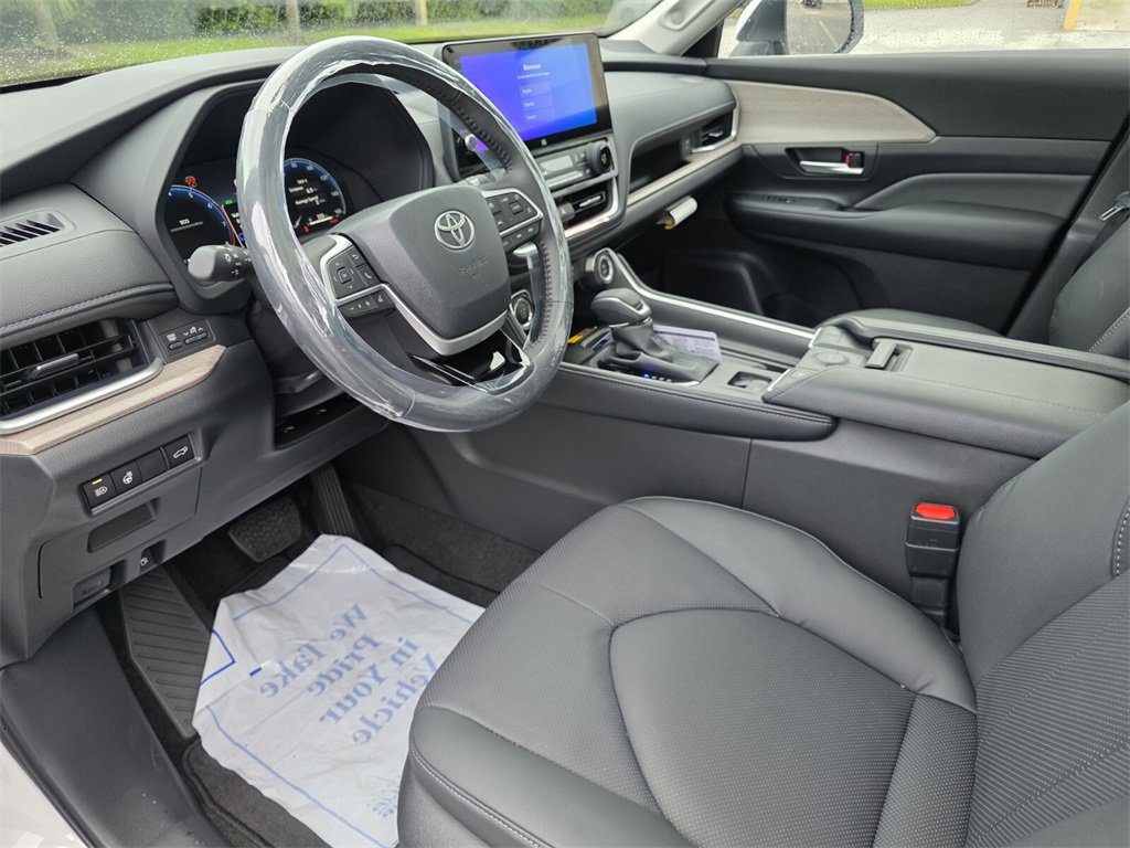 New 2026 Toyota Grand Highlander Limited image 27
