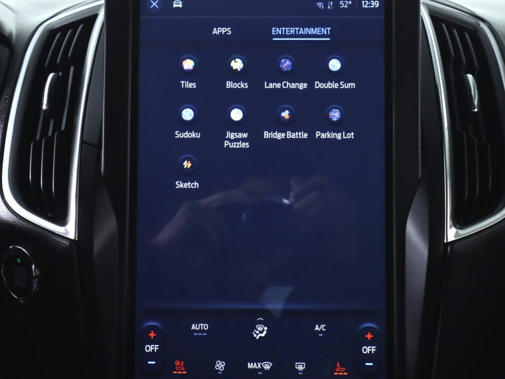 Used 2022 Ford Edge Titanium image 18