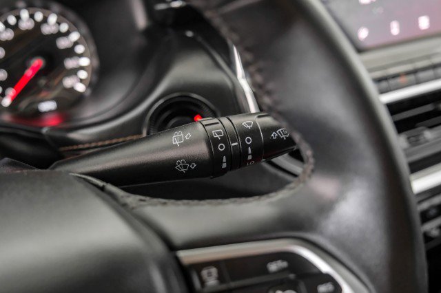 Used 2023 Jeep Compass Limited image 26