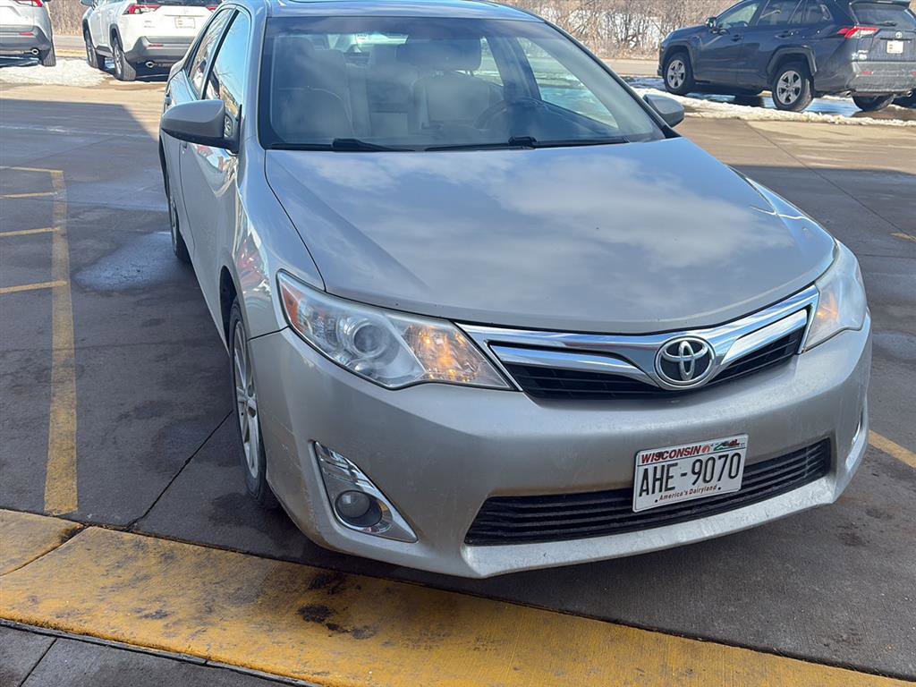 Used 2014 Toyota Camry XLE image 14
