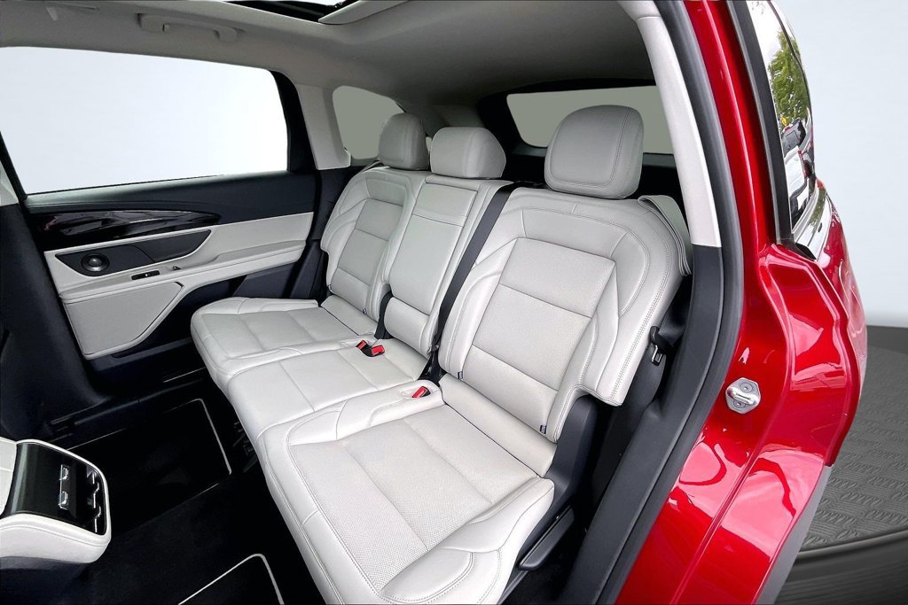 Used 2026 Lincoln Nautilus Premier w/ Equipment Group 102A AWD/4WD image 23