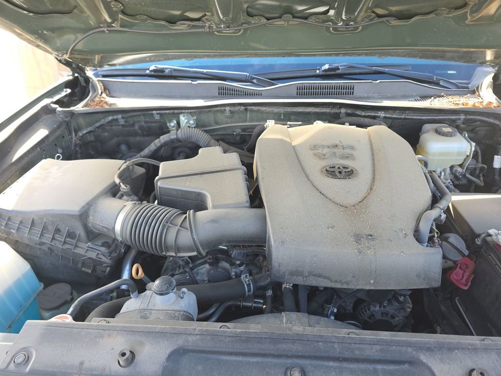 Used 2022 Toyota Tacoma TRD Off-Road w/ TRD Premium Off Road Package image 10