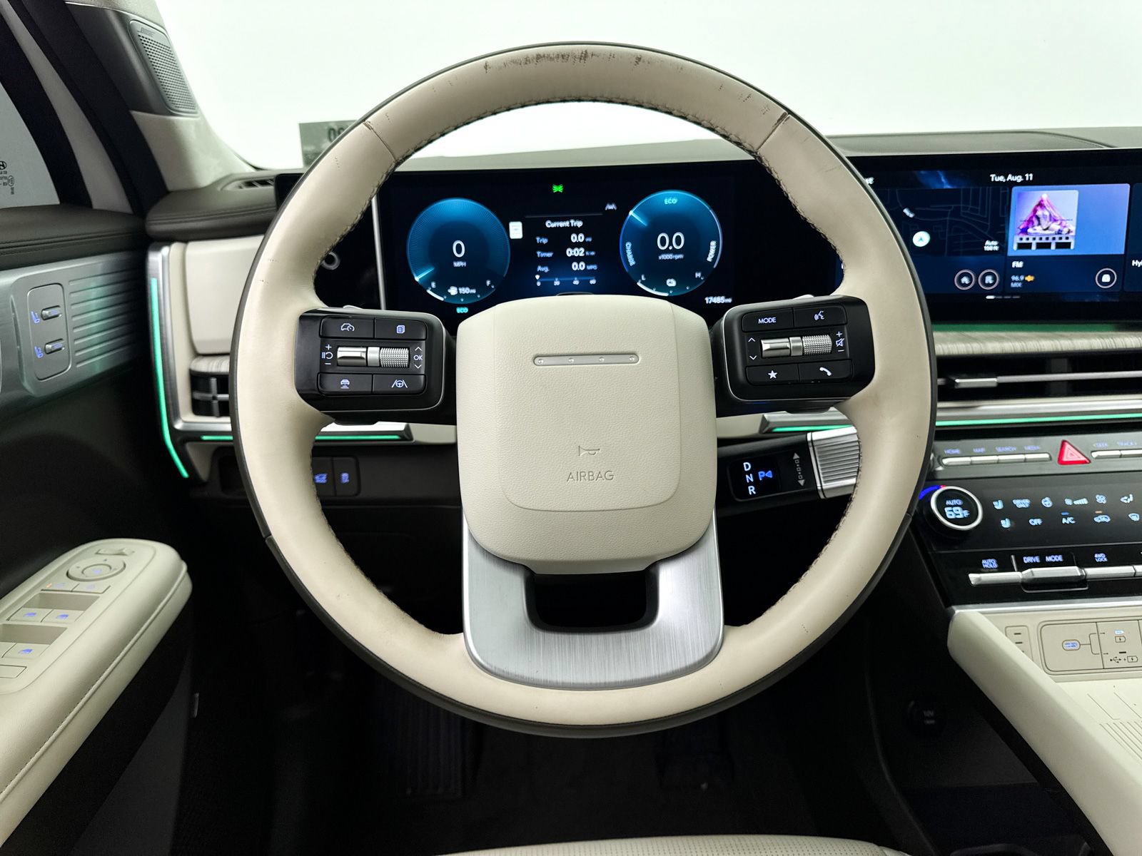 Used 2024 Hyundai Santa Fe Calligraphy AWD/4WD image 4