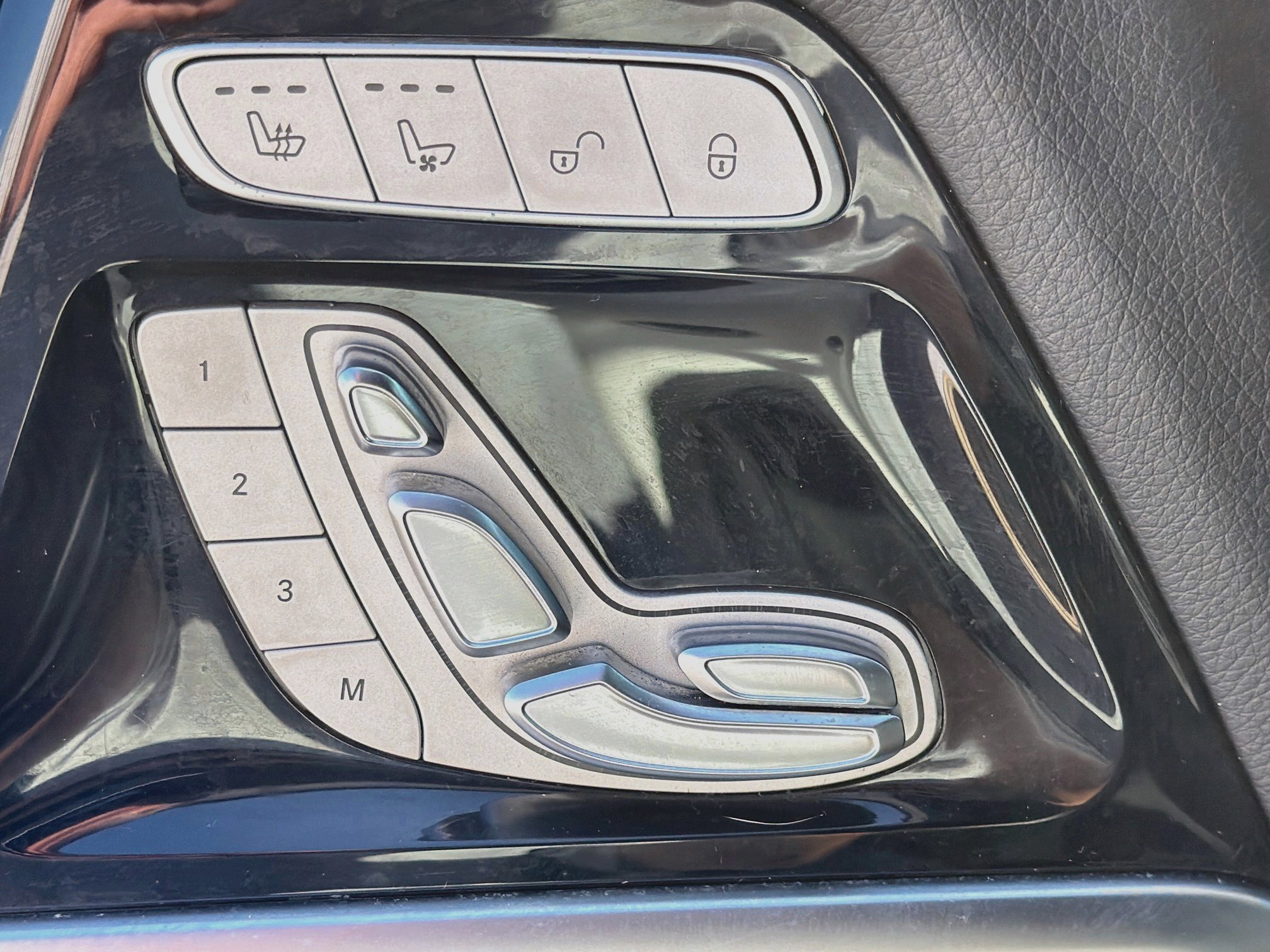 Used 2020 Mercedes-Benz G 550 image 24
