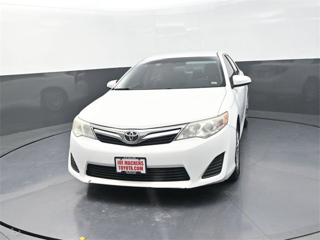 Used 2012 Toyota Camry LE image 2
