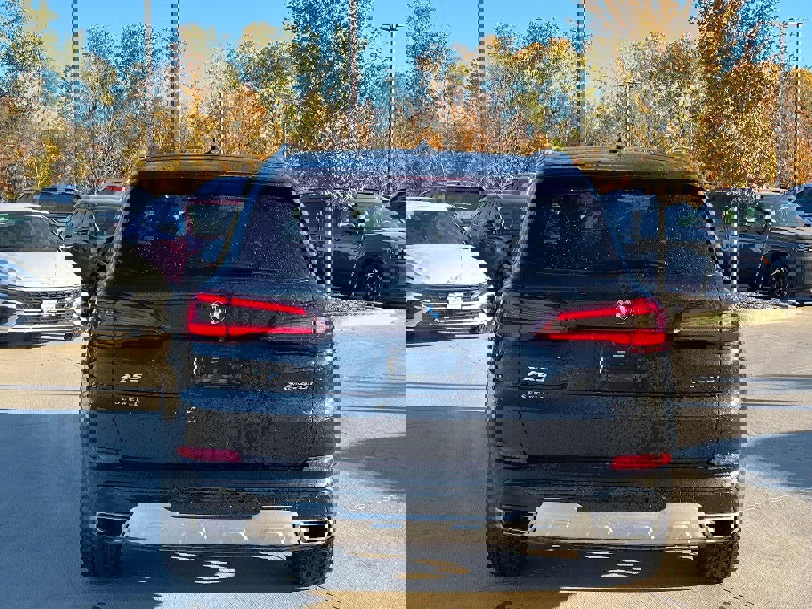 Used 2020 BMW X5 xDrive40i w/ Premium Package image 11