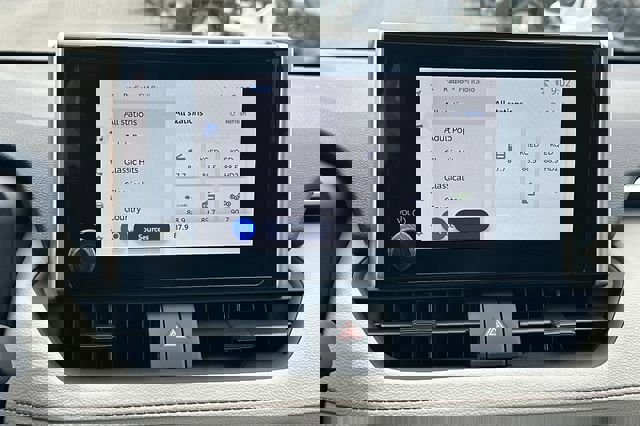 Certified 2025 Toyota RAV4 XLE w/ Convenience Package image 23