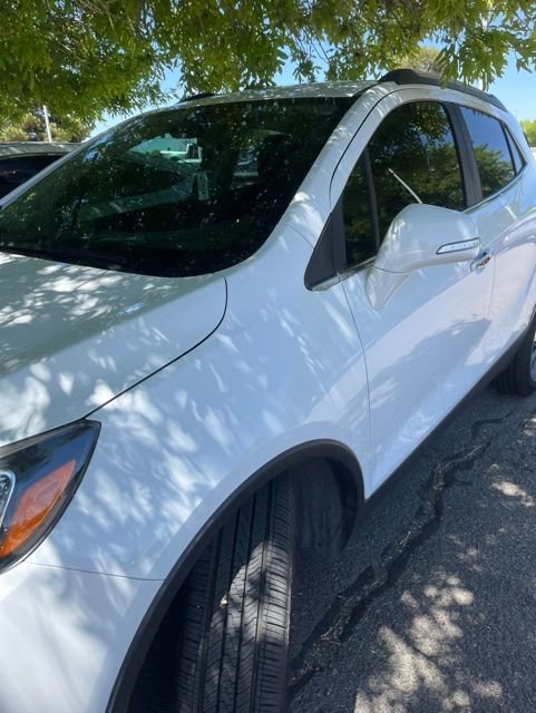 Used 2020 Buick Encore Essence FWD image 17