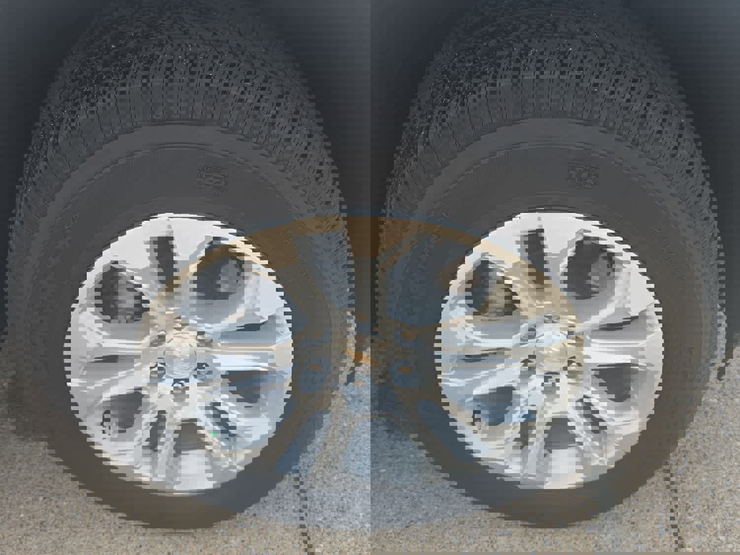 Used 2024 Chevrolet Silverado 1500 LTZ w/ LTZ Convenience Package II image 2