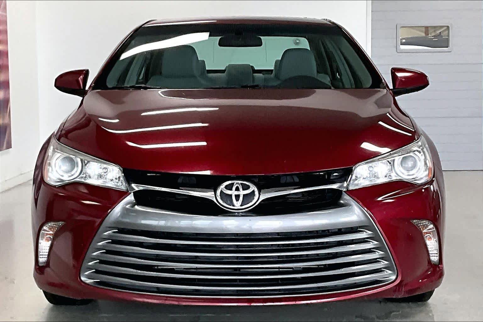 Used 2017 Toyota Camry LE FWD image 6