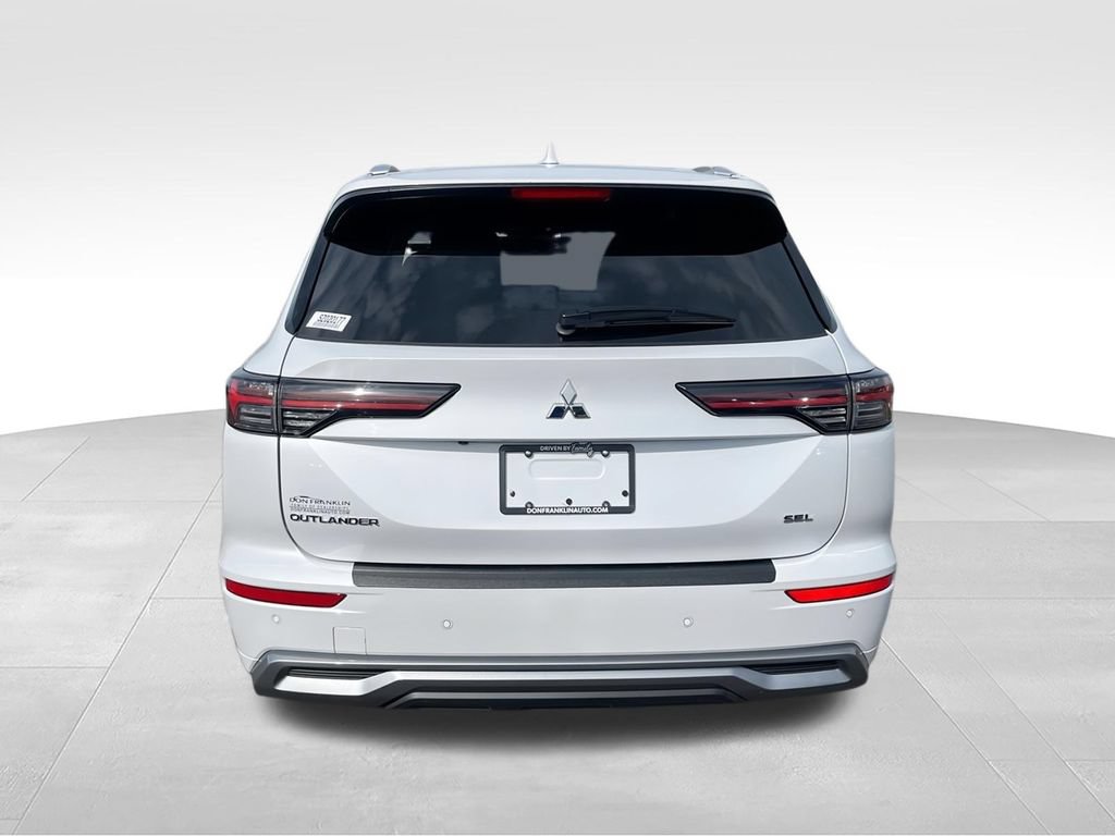 Used 2025 Mitsubishi Outlander SEL FWD image 7