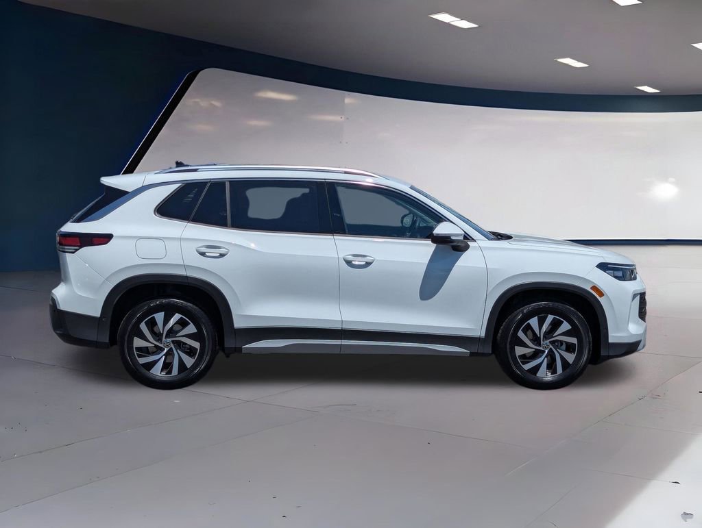 Certified 2025 Volkswagen Tiguan S video 2