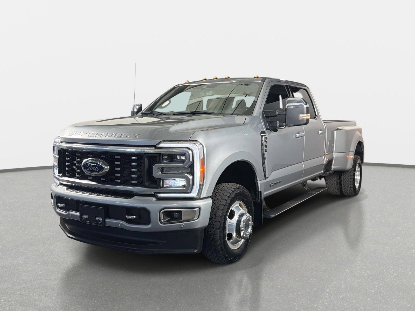 Used 2023 Ford F350 Platinum AWD/4WD image 7