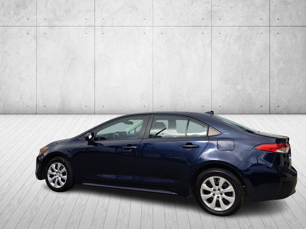 Used 2024 Toyota Corolla LE image 7