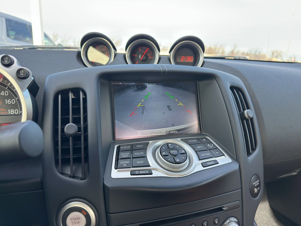 Used 2016 Nissan 370Z Touring image 19