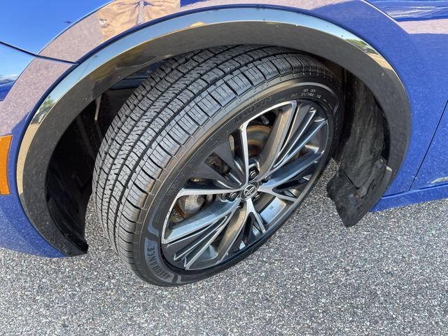 Certified 2023 Toyota Prius XLE AWD/4WD image 10