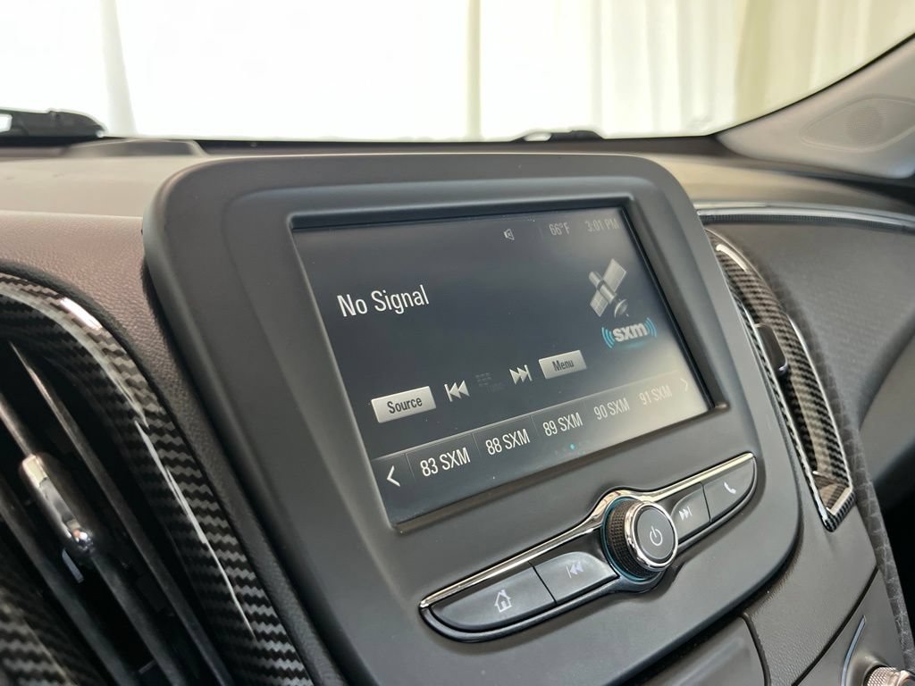 Used 2017 Chevrolet Malibu LT FWD image 11