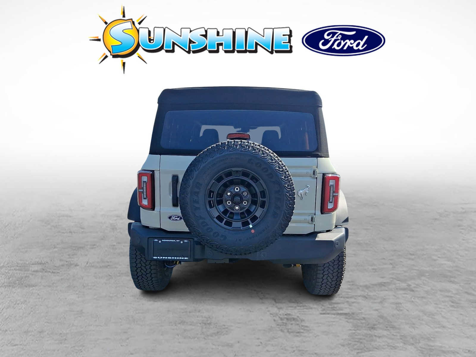 New 2026 Ford Bronco Outer Banks w/ Sasquatch Package image 5