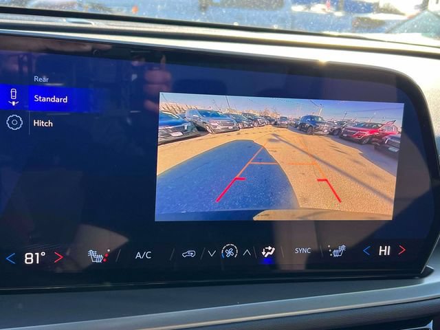 Certified 2025 Chevrolet Traverse LT FWD image 30