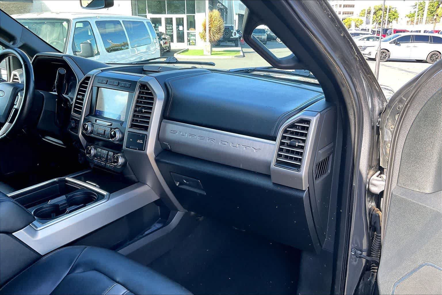 Used 2021 Ford F250 Platinum w/ Tremor Off-Road Package AWD/4WD image 23