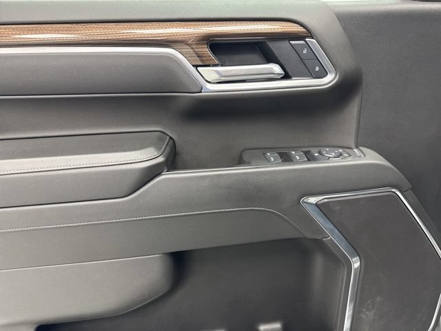Used 2025 Chevrolet Silverado 1500 LT AWD/4WD image 9
