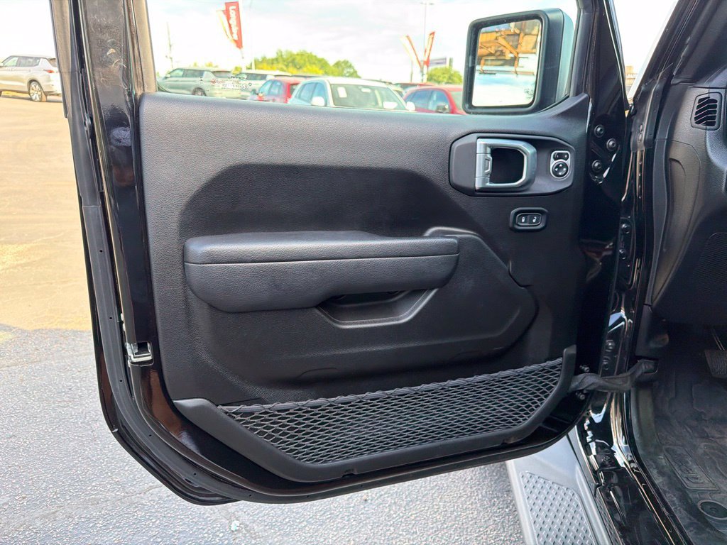 Used 2023 Jeep Gladiator Sport AWD/4WD image 11