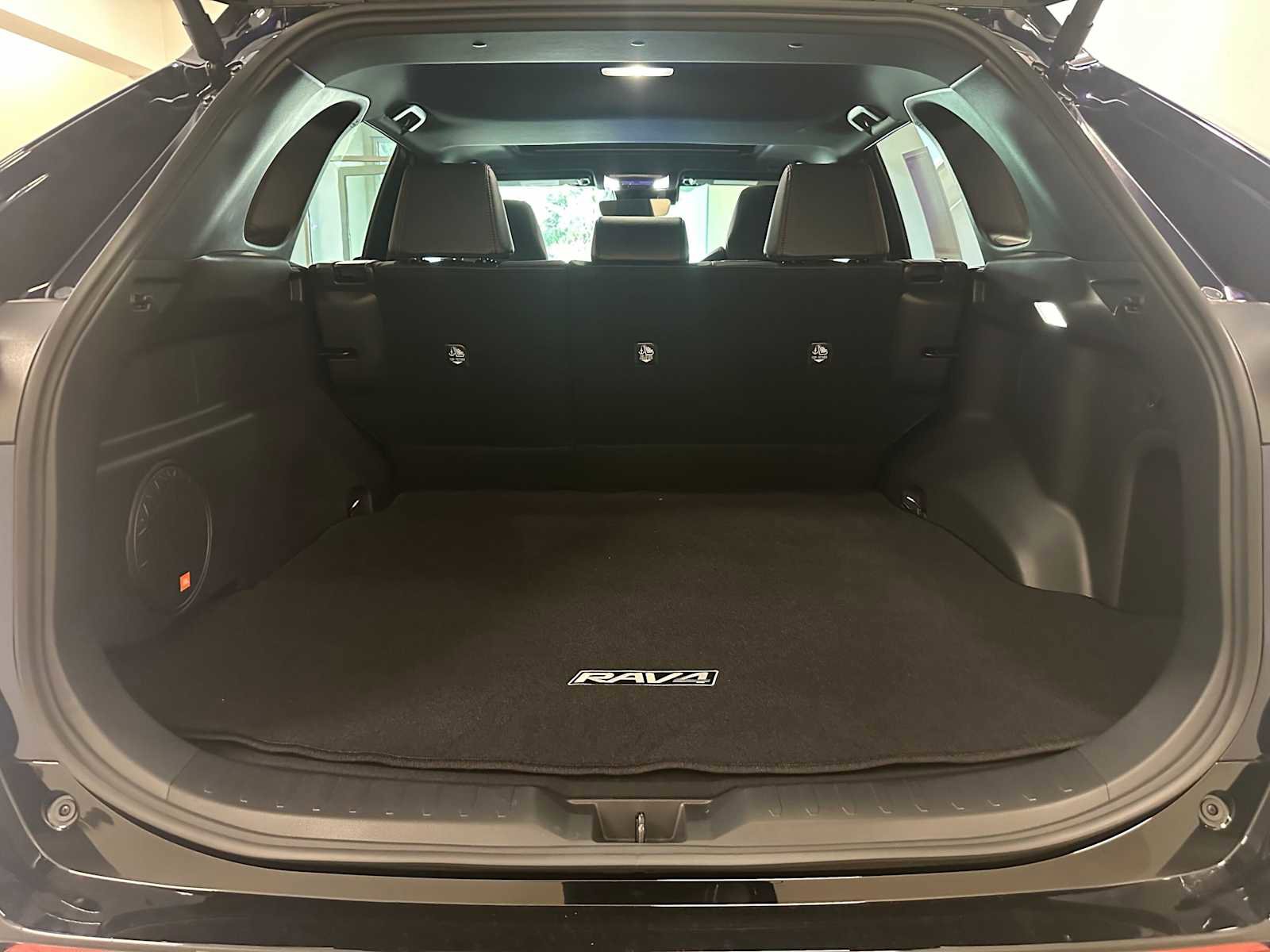 Certified 2025 Toyota RAV4 XSE w/ Weather Package image 31