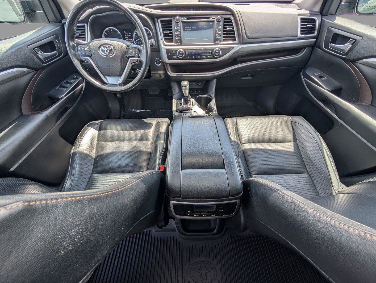 Used 2017 Toyota Highlander Limited AWD/4WD image 25
