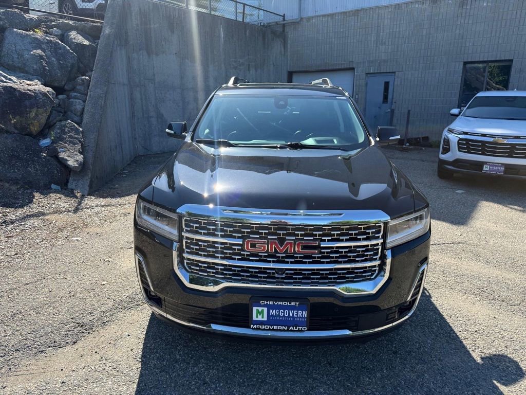 Used 2023 GMC Acadia Denali w/ Black Diamond Edition AWD/4WD image 9