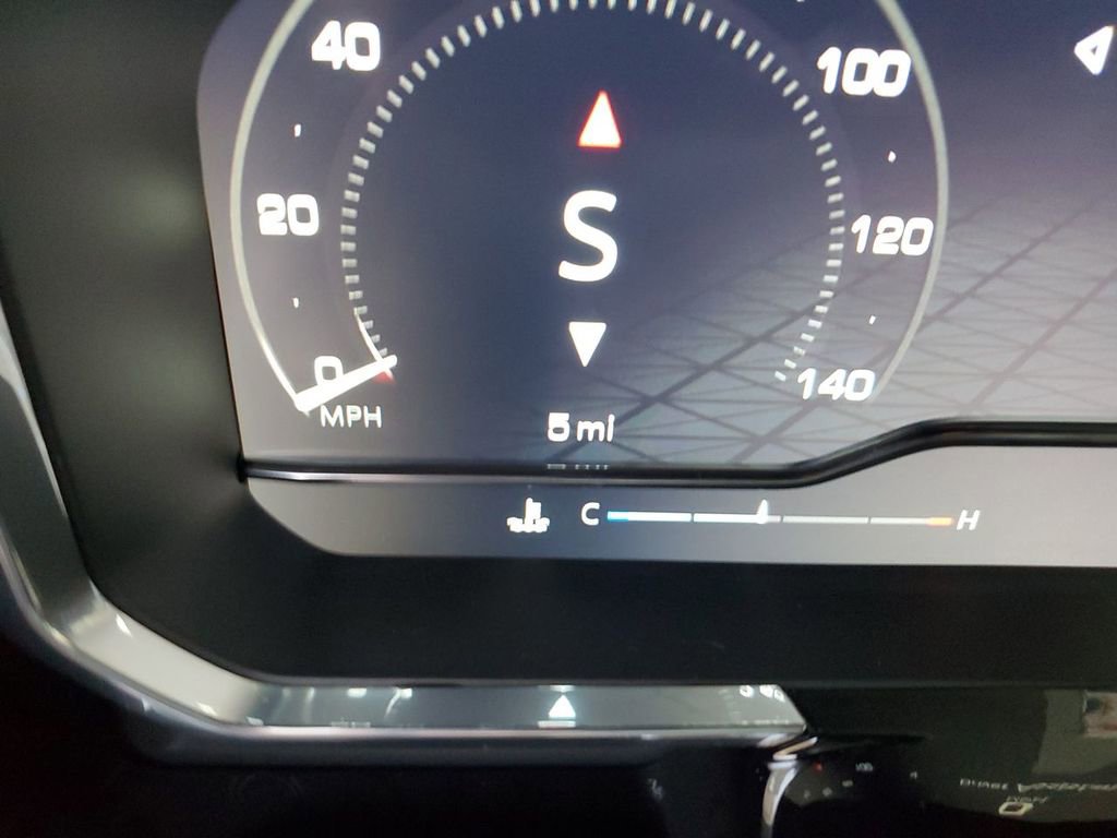 New 2025 GMC Sierra 2500 SLE w/ SLE Convenience Package image 13