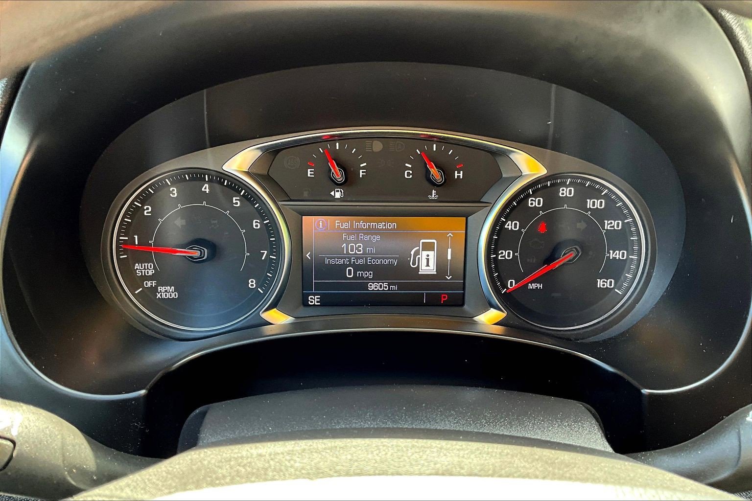 Used 2024 GMC Terrain SLE w/ Driver Convenience Package AWD/4WD image 8
