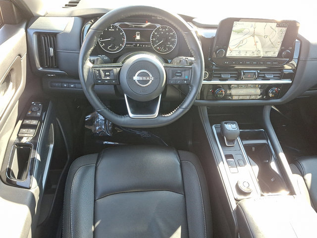 Certified 2024 Nissan Pathfinder SL image 13