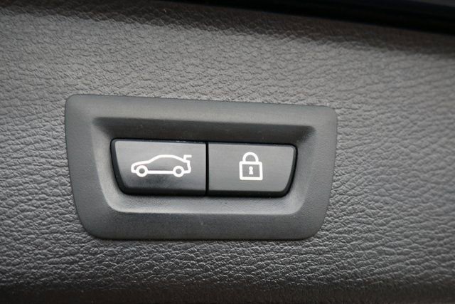 Used 2017 BMW X3 xDrive28i image 12