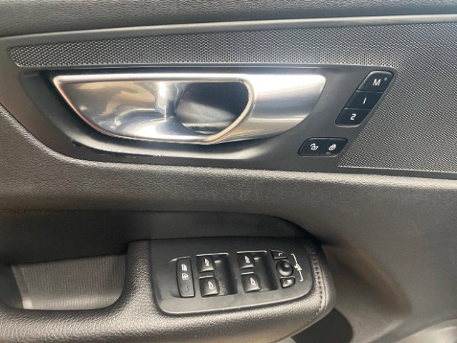 Used 2021 Volvo XC60 T8 Inscription Expression AWD/4WD image 12