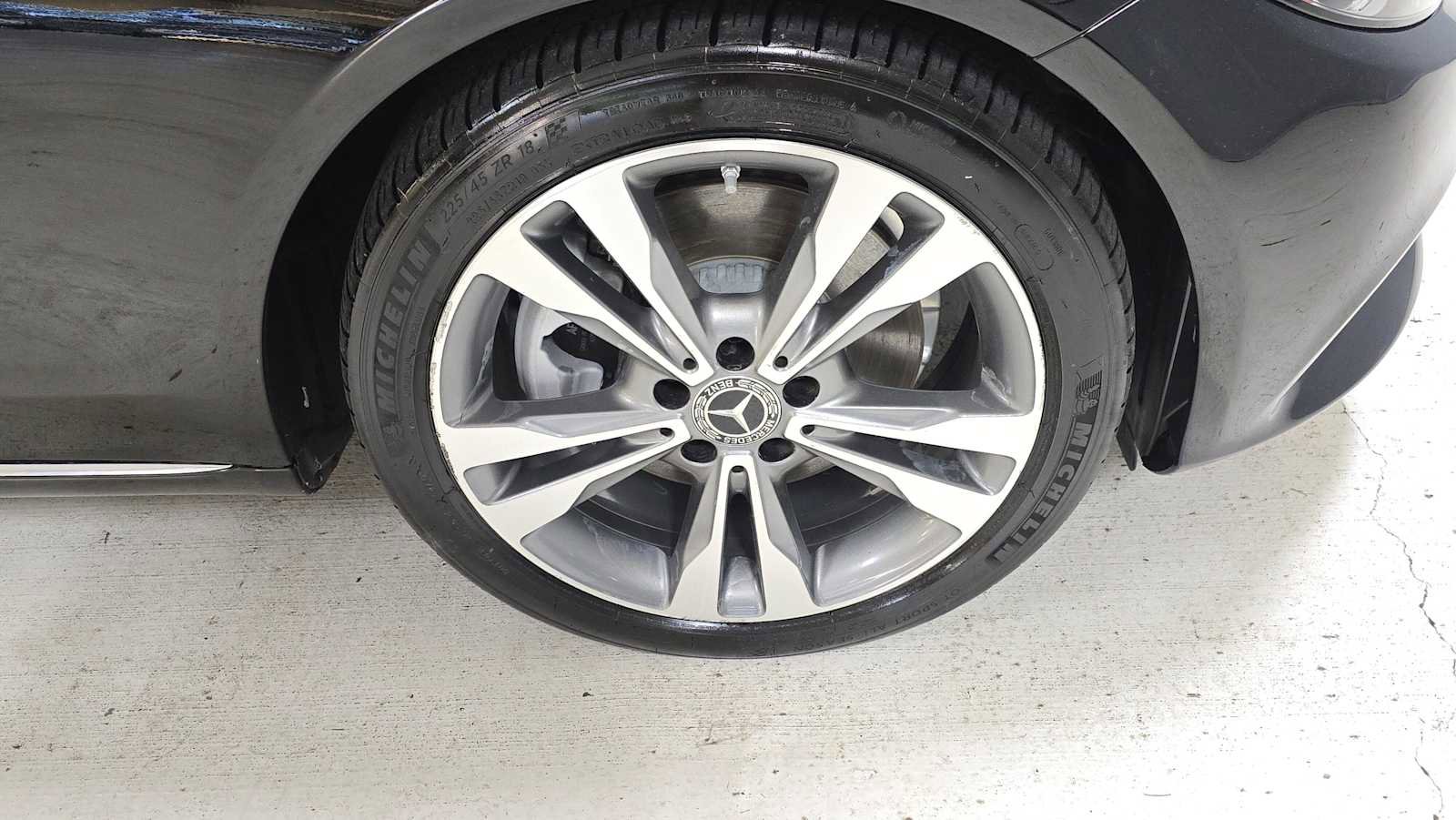 Used 2018 Mercedes-Benz C 300 Sedan image 9