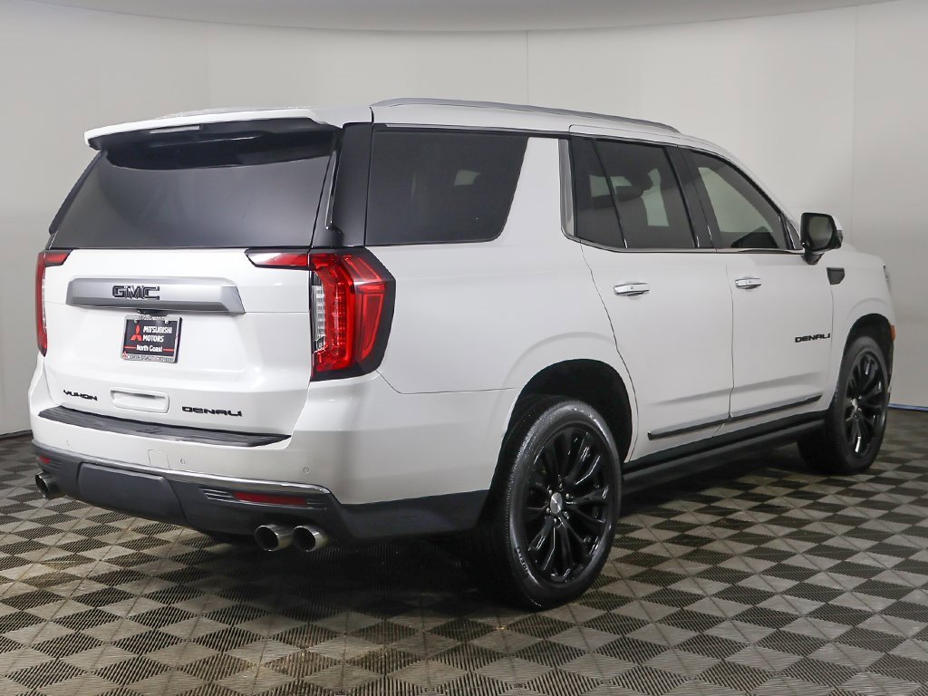 Used 2021 GMC Yukon Denali w/ Denali Premium Package image 19