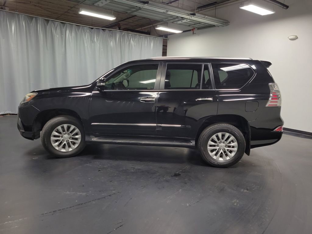 Used 2015 Lexus GX 460 w/ Premium Package image 5