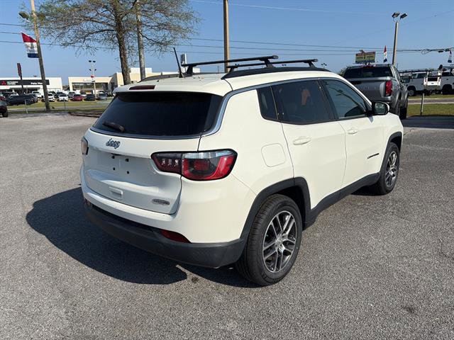 Used 2019 Jeep Compass Latitude w/ Popular Equipment Group FWD image 7