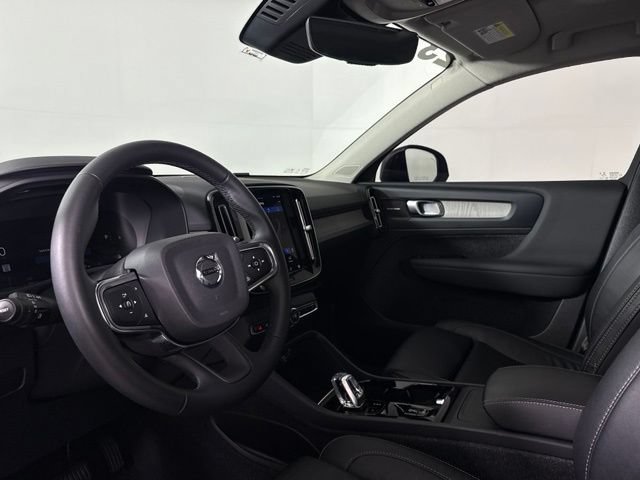 Used 2023 Volvo XC40 B5 Ultimate AWD/4WD image 4