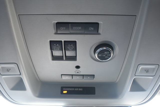 Used 2020 GMC Yukon XL Denali w/ Denali Ultimate Package AWD/4WD image 38