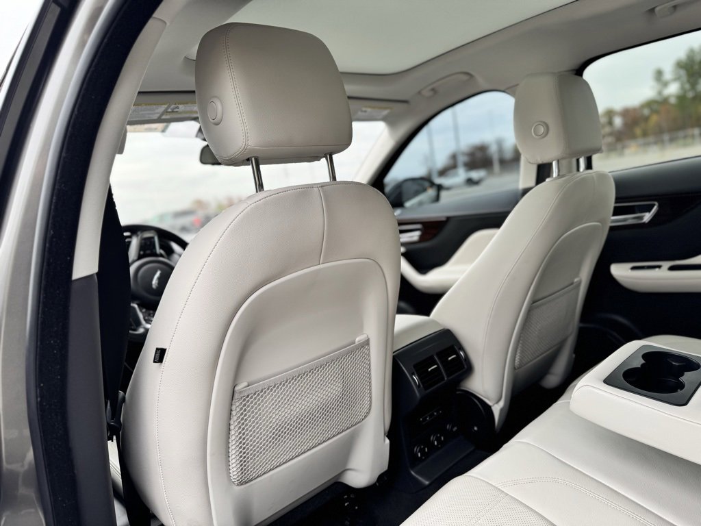 Used 2018 Jaguar F-PACE Prestige image 18