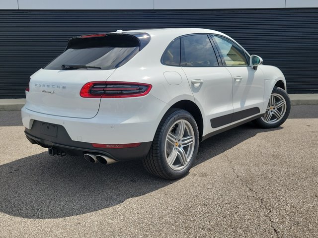 Certified 2016 Porsche Macan S AWD/4WD image 7