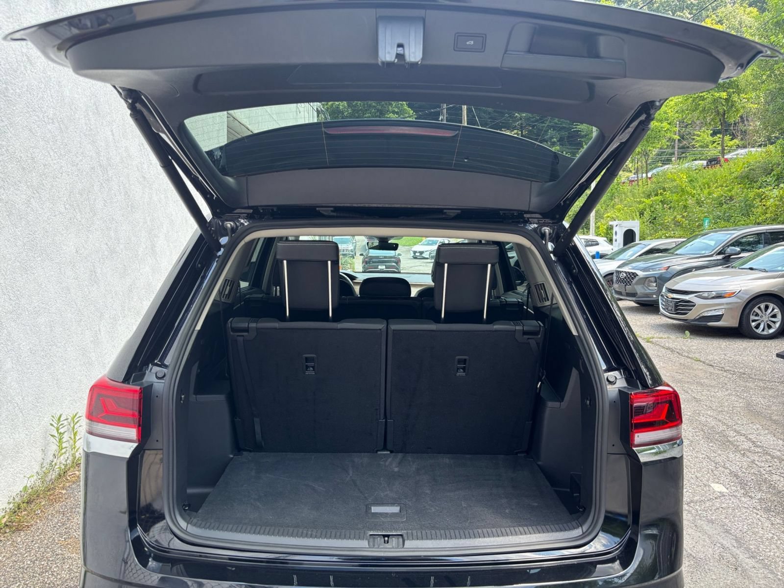 Used 2026 Volkswagen Atlas SE FWD image 36